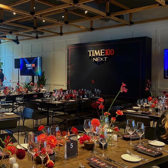 From the @nyknicks to @time, weddings and everything in between, SECOND is grateful to be the backdrop to iconic celebrations in the city. 🥂